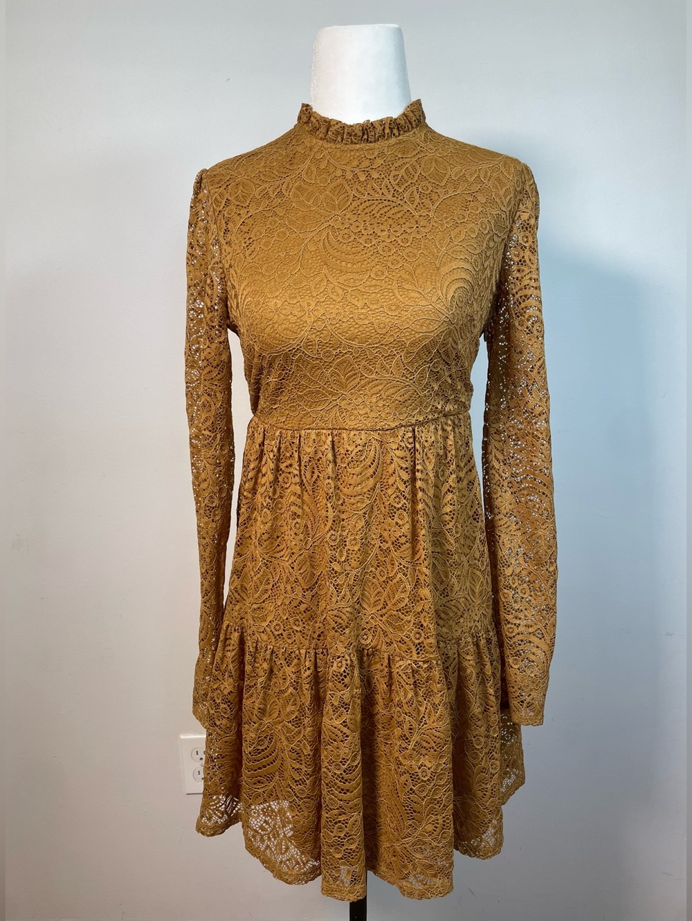 Dress with Long Sleeves and Lace in Mustard